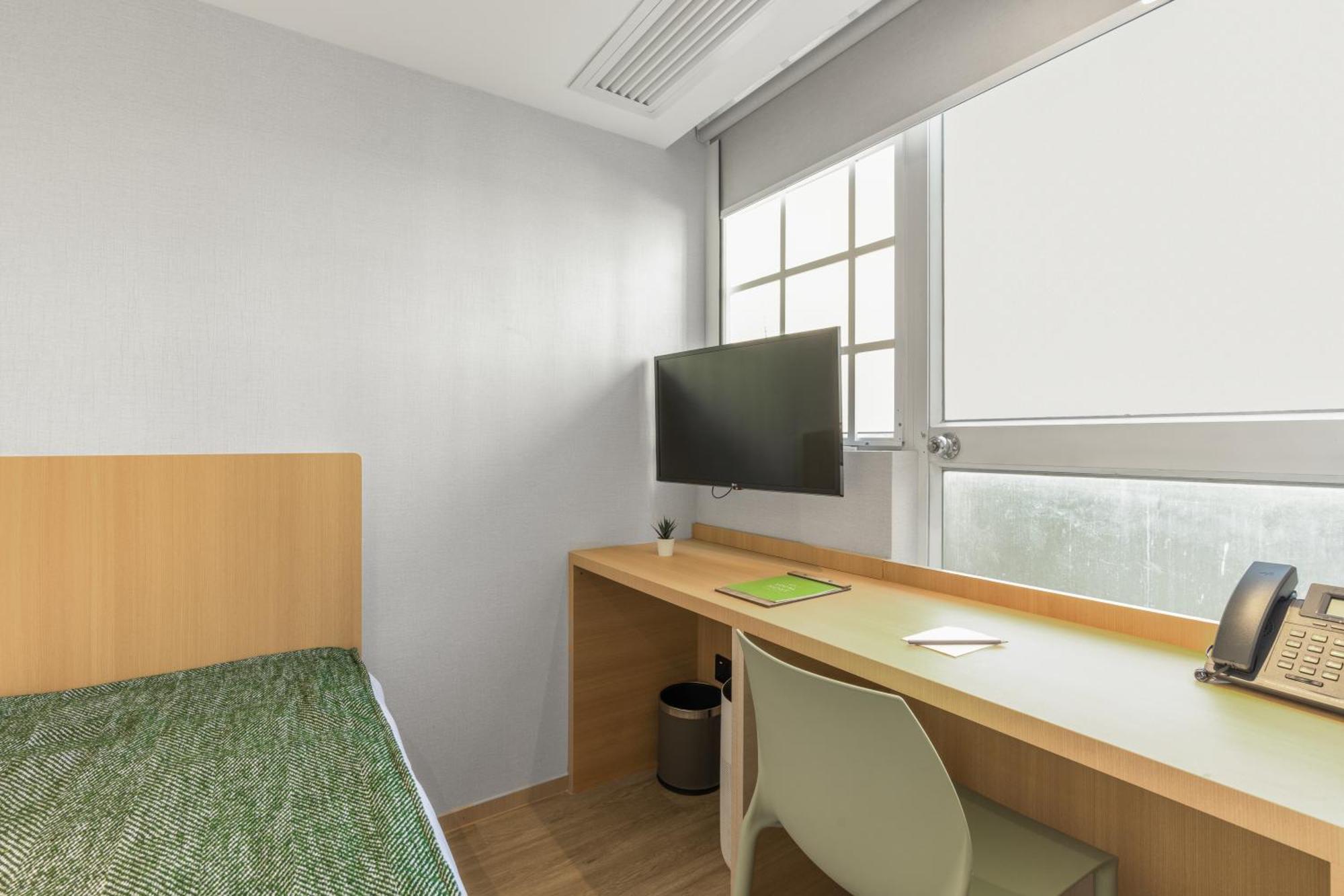 Urbanwood Hung Hom Hotel Hong Kong Exterior photo